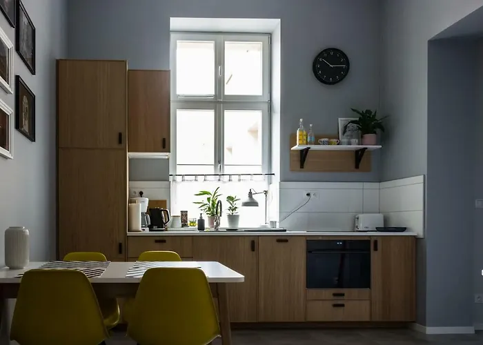 Jana Matejki Apartment